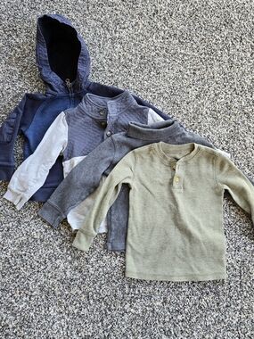 3T Bundle Lot Longsleeves Tee, Turtleneck, Pullover And Zipper Hoodie Sweater